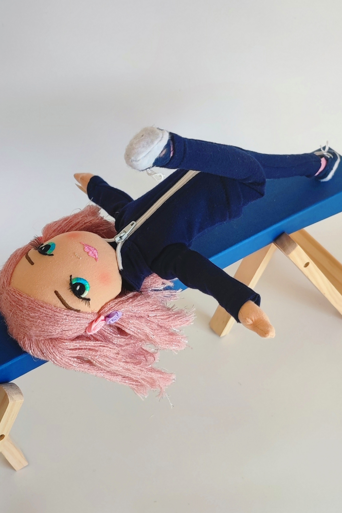 Muñeca Gimnasta: Pelo Rosa