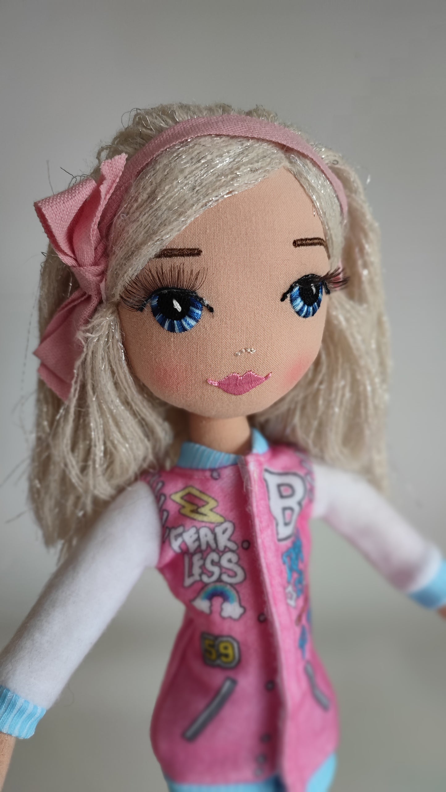 Muneca Belen closeup