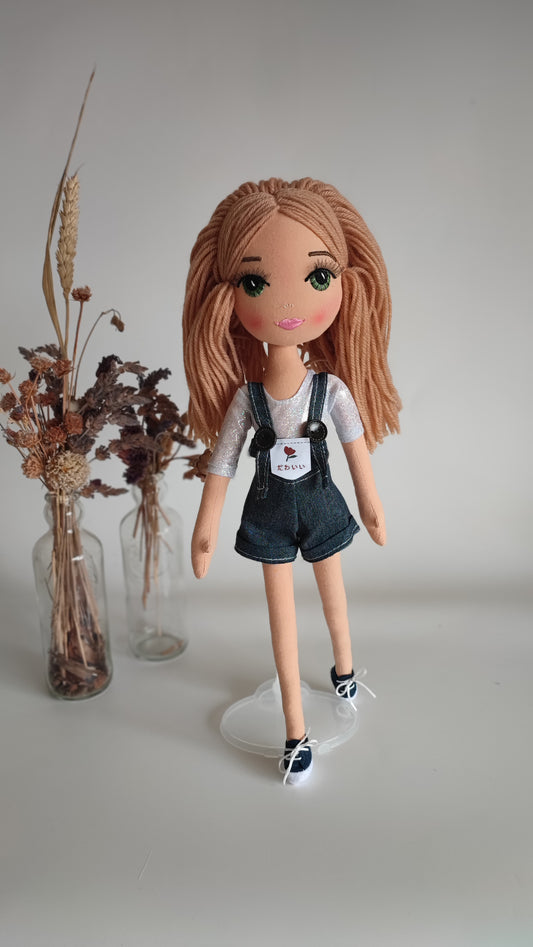 Muneca Coralie closeup