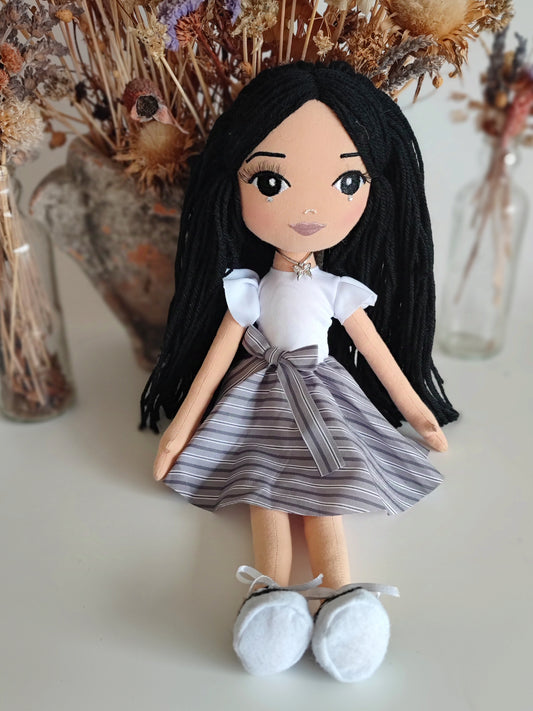 Muneca Nicole closeup