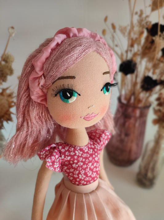 Muneca Rosita closeup