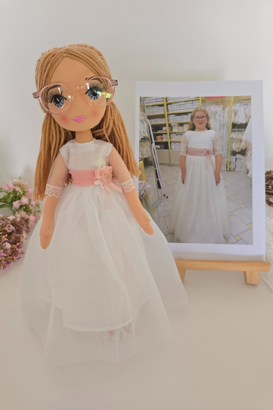 Muñeca de comunión personalizada