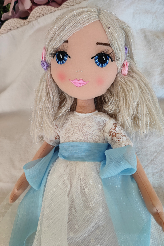 Elige tu Muñeca de Comunión con el Vestido Dalia