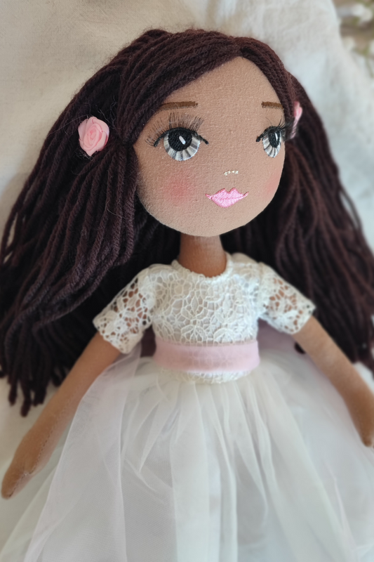 Elige tu Muñeca de Comunión con el Vestido Hoja