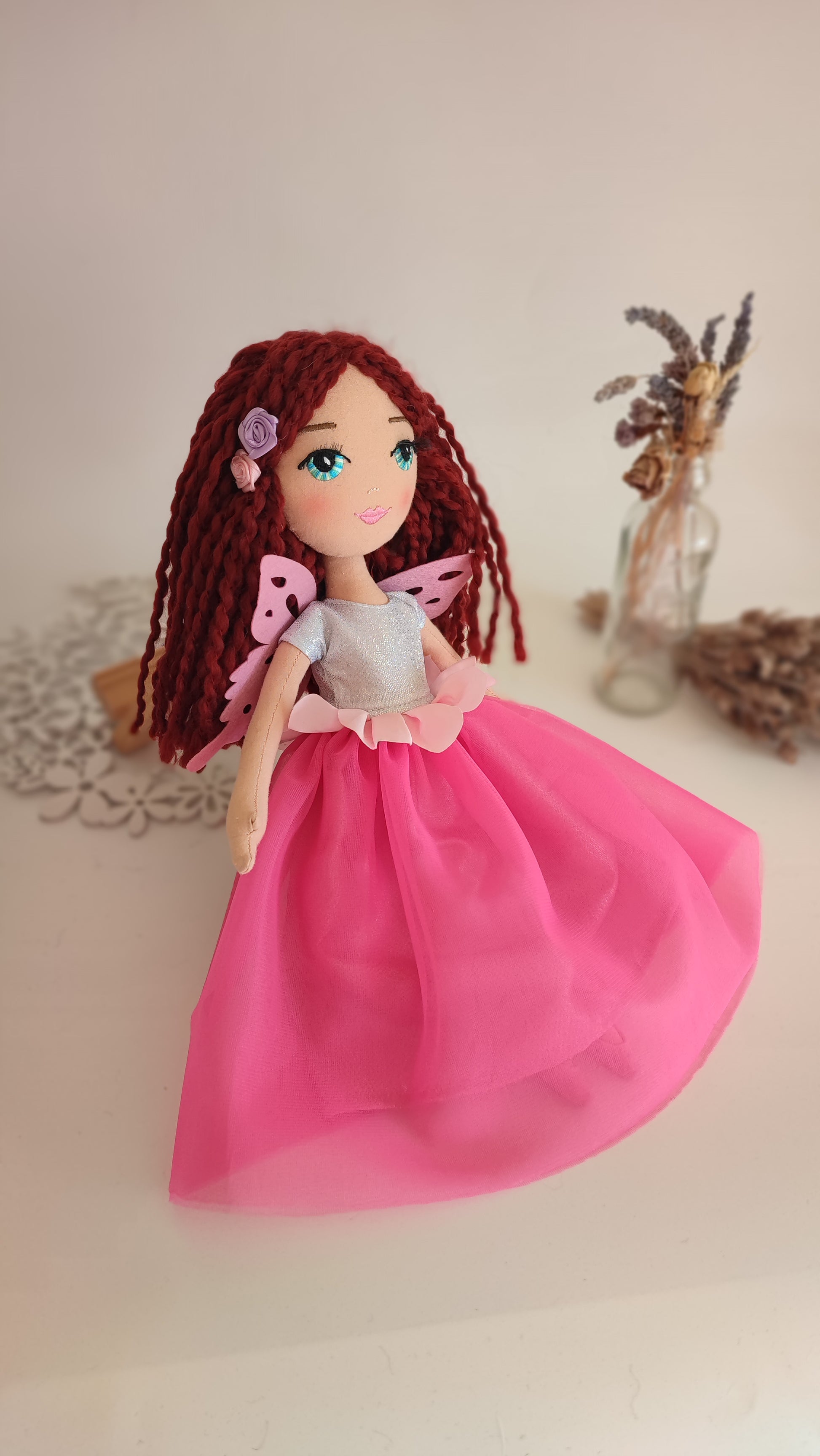 Muneca Hada closeup