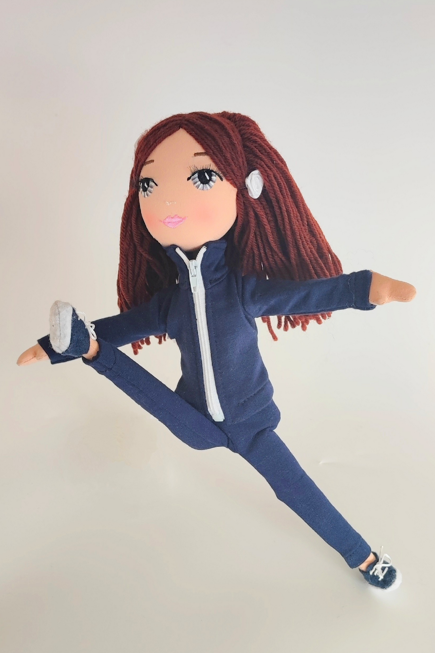 Muñeca Gimnasta (Castaño Medio)