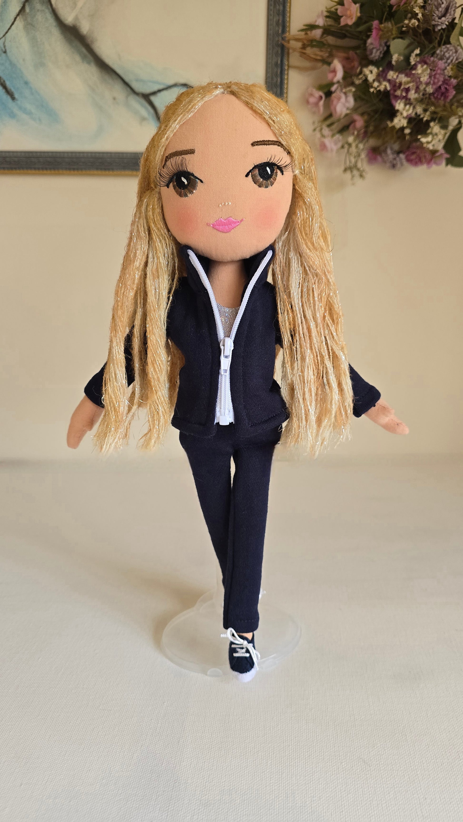 Rubio medio largo gimnasta chandal