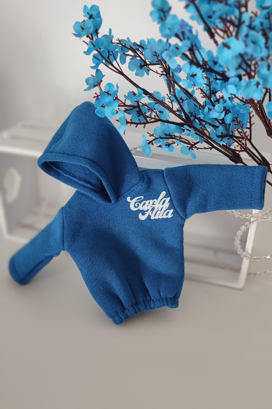 Sudadera Azul: Carla Flila